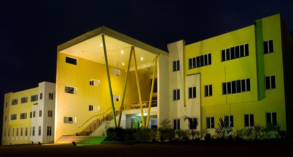 NIFT TEA College of Knitwear Fashion