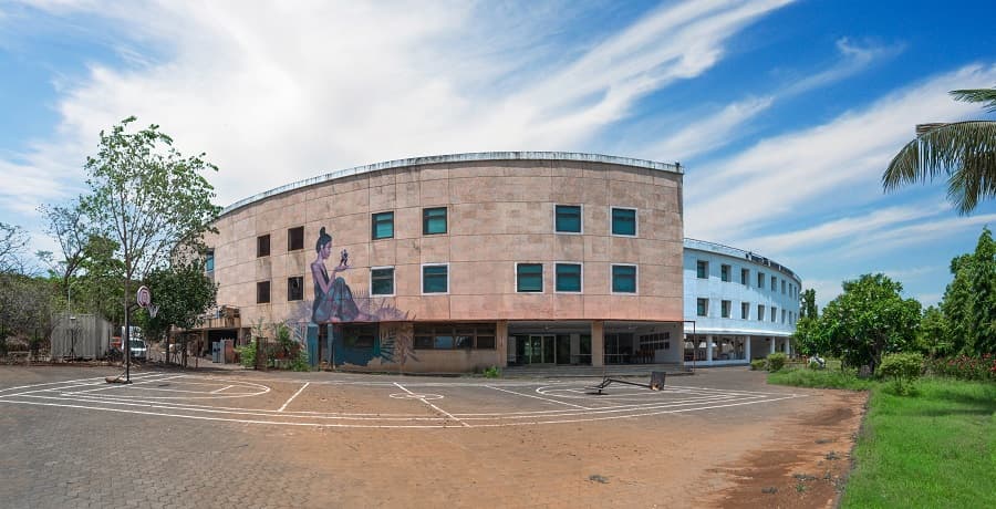 Whistling Woods International - [WWI]
