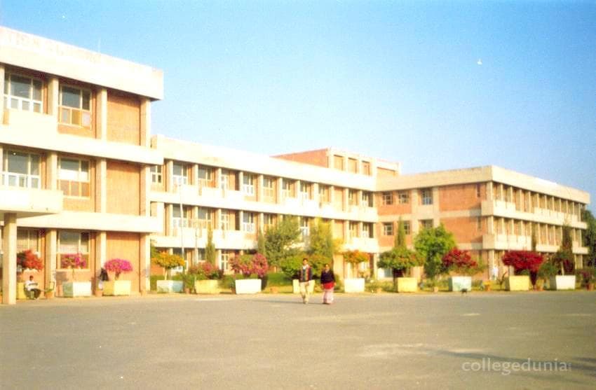 Maharaja Agrasen Medical College - [MAMC] Cover