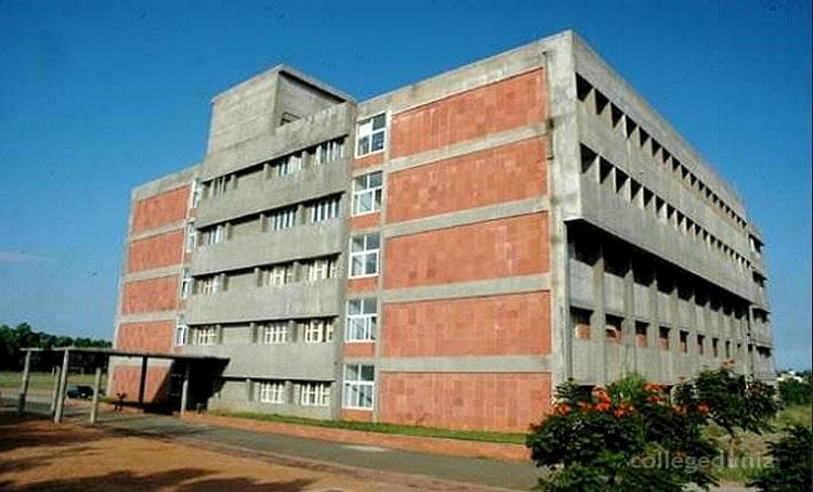 PSG Institute of Medical Sciences and Research - [PSGIMSR] Cover