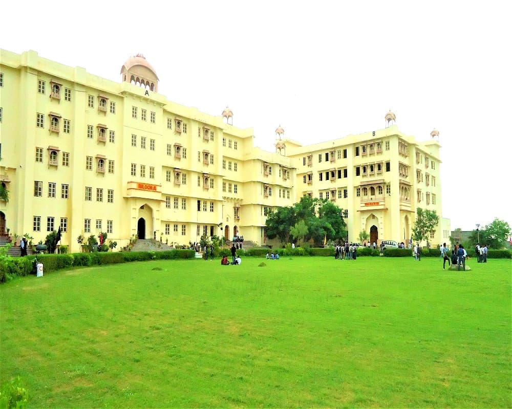Dr. K.N. Modi Institute of Pharmaceutical Education and Research - [KNMIPER] Cover