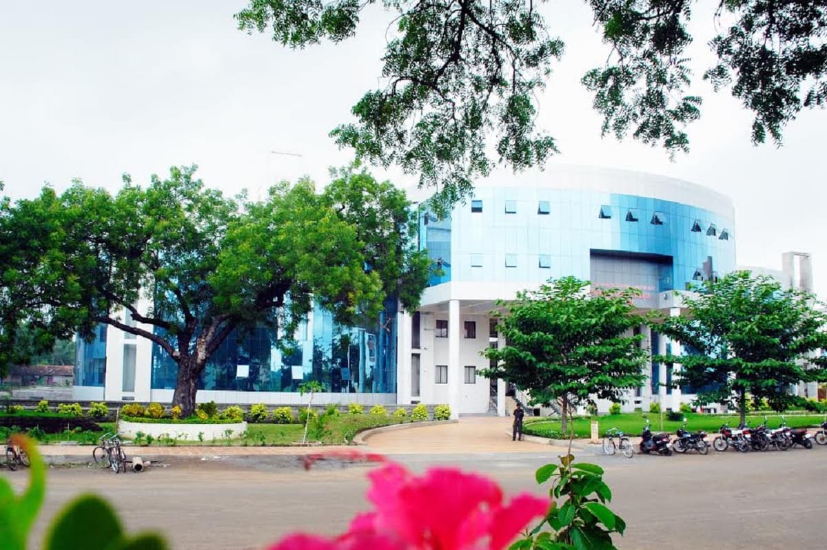 Bharati Vidyapeeth Deemed University, Dental College and Hospital Cover