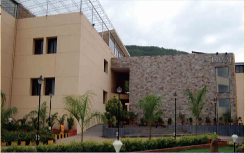 ISB&M College Of Commerce Cover