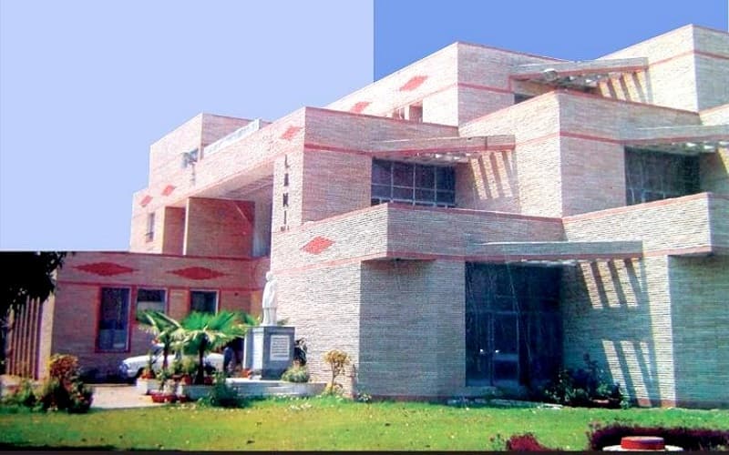Lalit Narayan Mishra Institute of Economic Development and Social Change - [LNMI] Cover