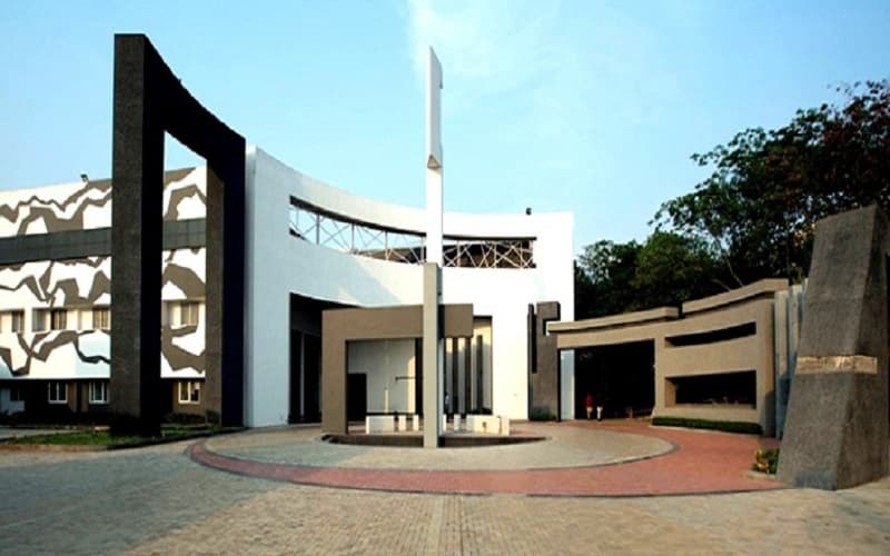 Karpagam Academy of Higher Education - [KAHE] Cover
