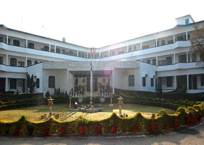 Amrapali University Cover