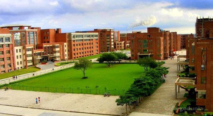 Amity College of Commerce & Finance - [ACCF] Cover