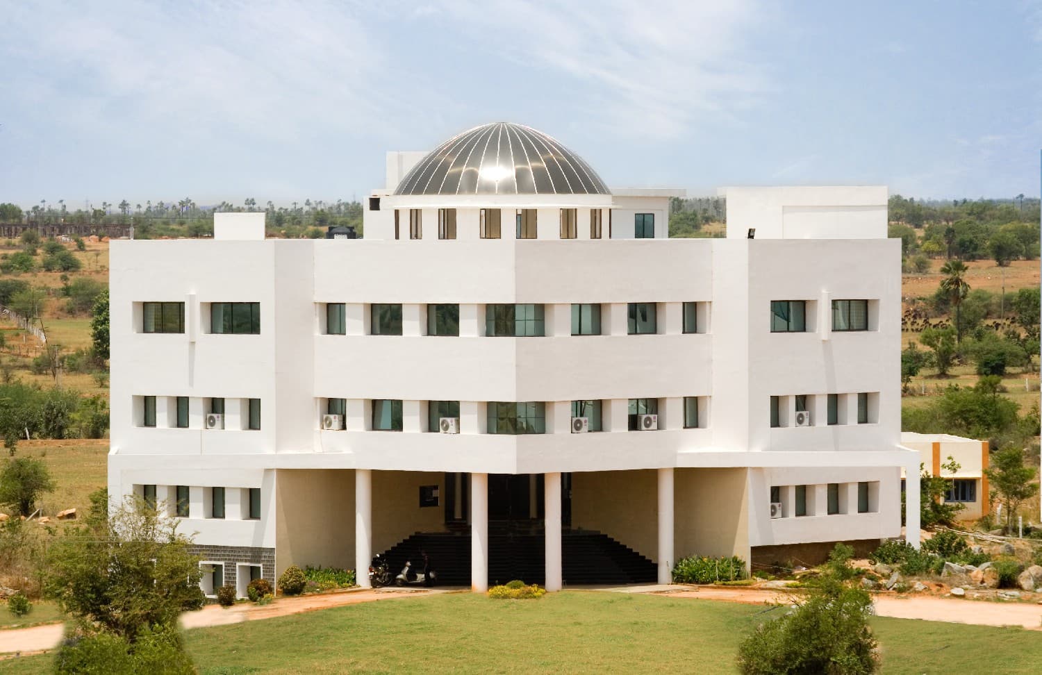 Bharat Institute of Engineering and Technology - [BIET] Ibrahimpatnam Cover