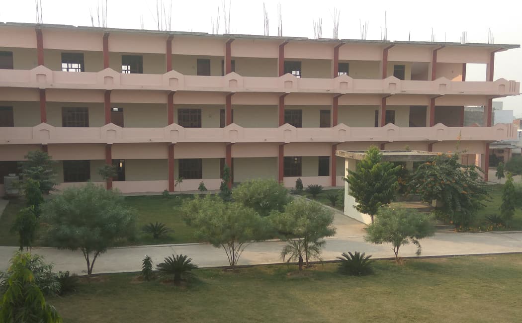 B.D.M. College of Pharmacy Cover