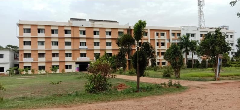 Yalamarty Pharmacy College Cover