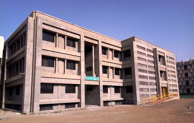 SSBT's Institute of Pharmacy Cover