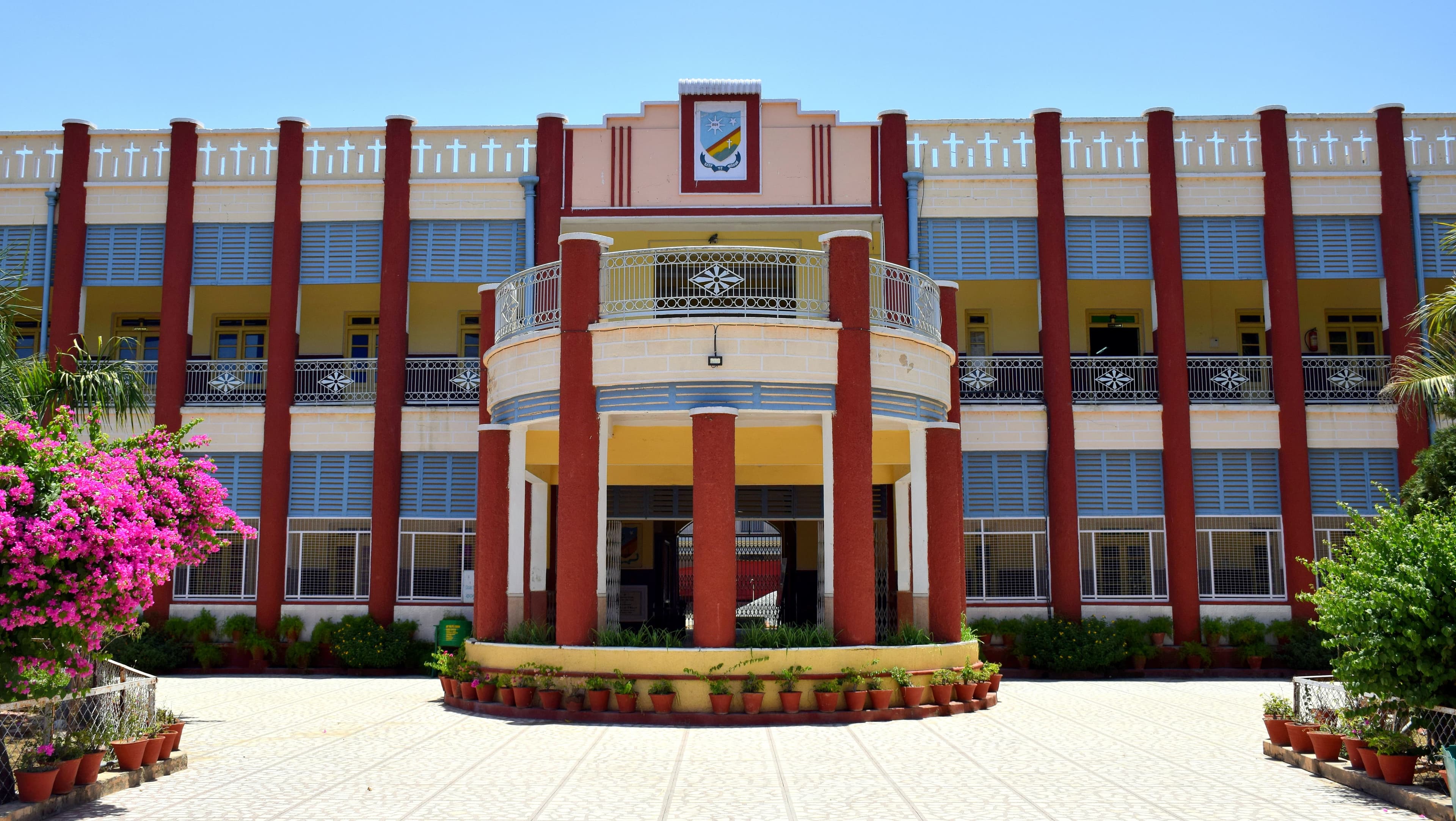 Sophia Girls College Cover