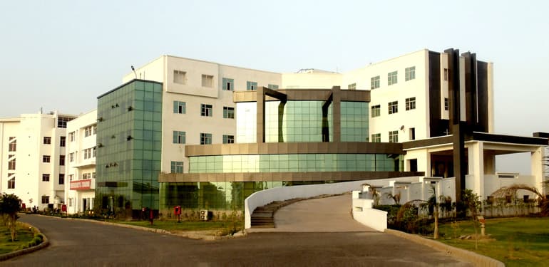 FH Medical College - [FHMC] Cover