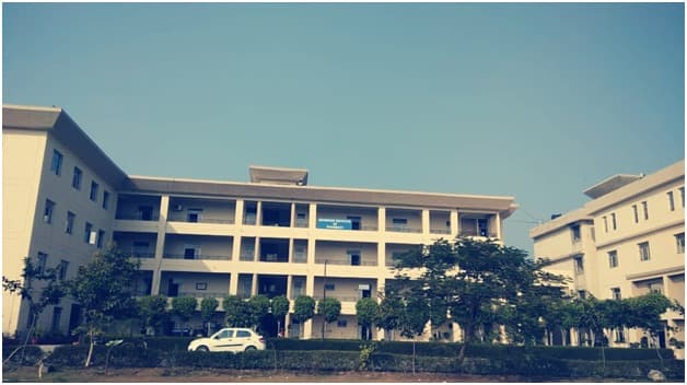 Advanced Institute of Pharmacy - [AIP] Cover