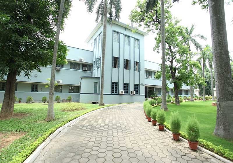 XLRI Cover