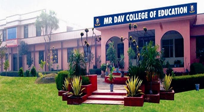 MR DAV College of Education Cover
