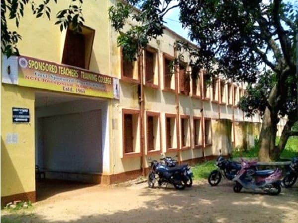 Sponsored Teachers Training College - [STT College] Cover