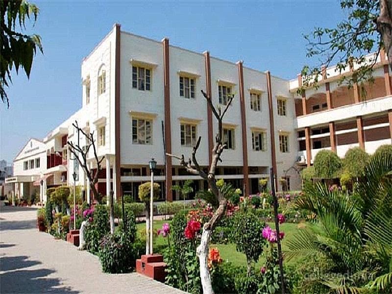 Kamla Nehru College for Women - [KNC] Cover