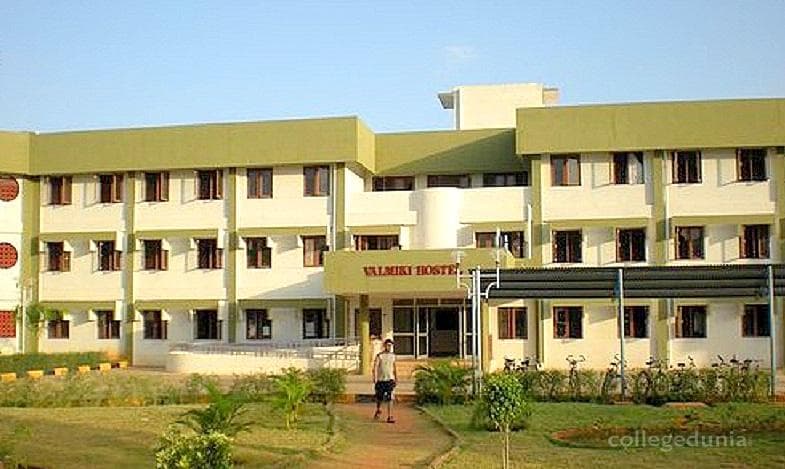 Kanchi Mamunivar Centre for Post Graduate Studies -   [KMCPGS] Cover