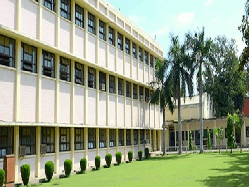 Punjab Engineering College University of Technology - [PEC] Cover