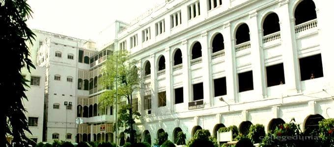 Maharaja Manindra Chandra College Cover