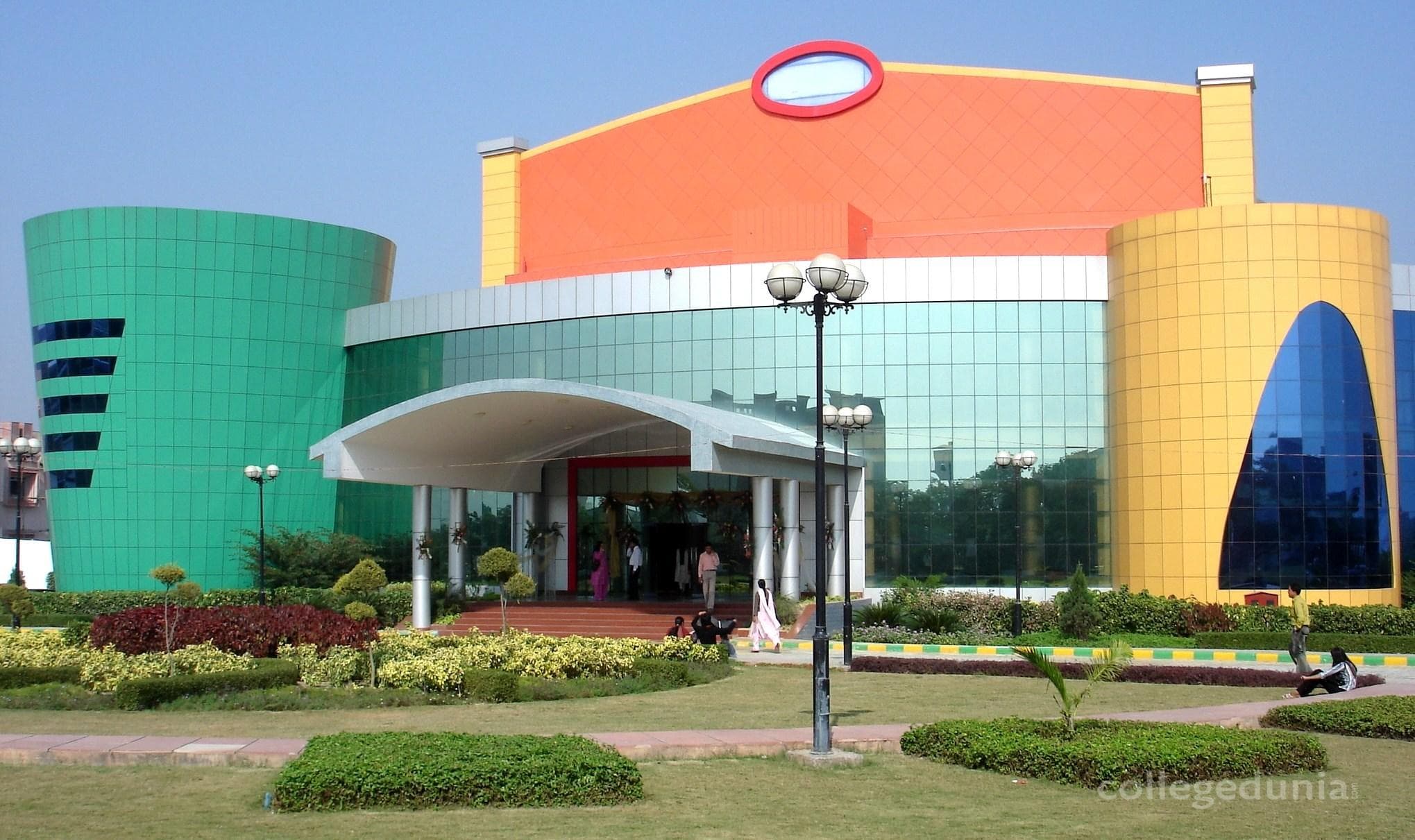 Pt. Triyugi Narayan Mahavidyalaya Cover