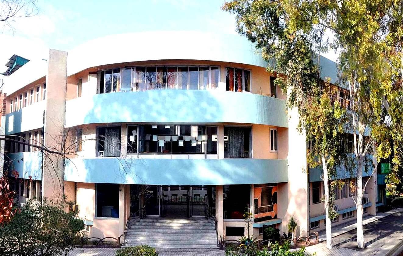BBK DAV College for Women Cover