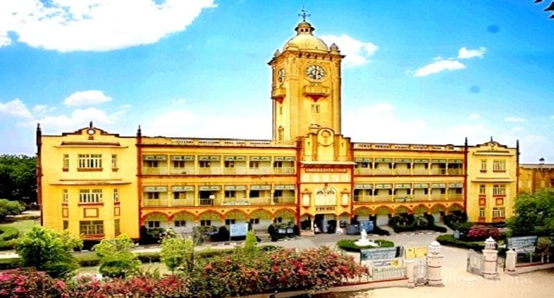 Seth Gyaniram Bansidhar Podar College Cover
