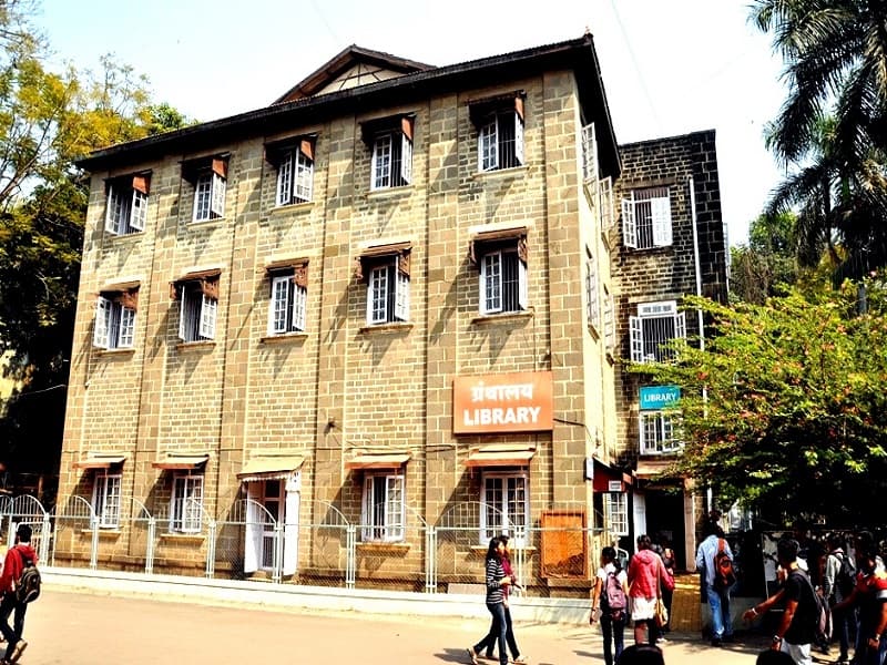 Sir Parashurambhau College Cover