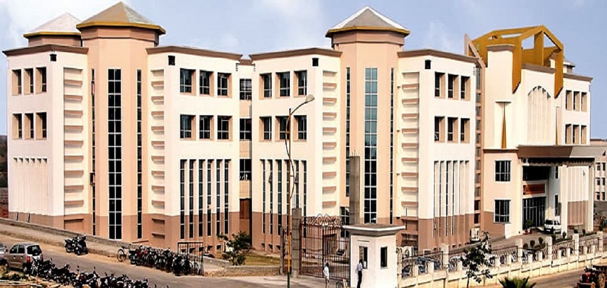 Manav Rachna Dental College - [MRDC] Cover
