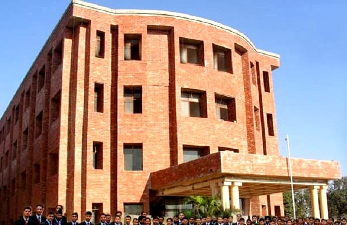 Kukreja Institute of Hotel Management & Catering Technology - [KIHMCT] Cover