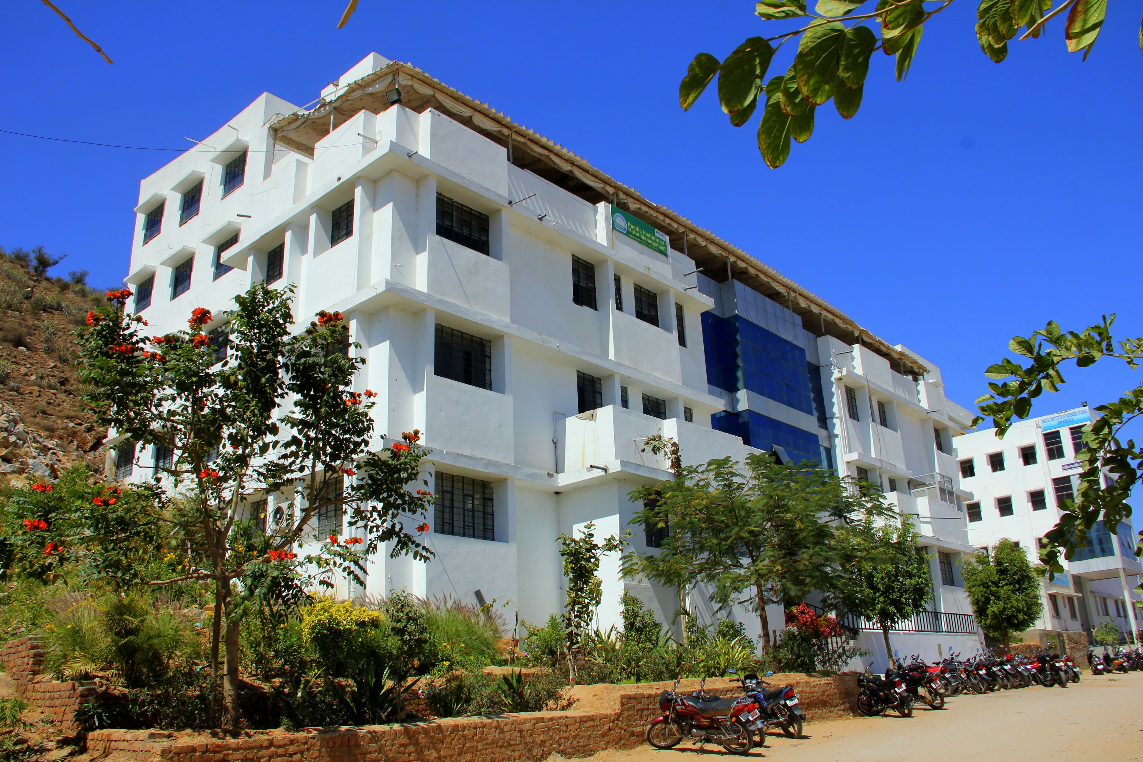 Pacific Institute of Hotel Management - [PIHM] Cover