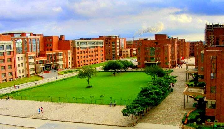 Amity Law School - [ALS] Cover