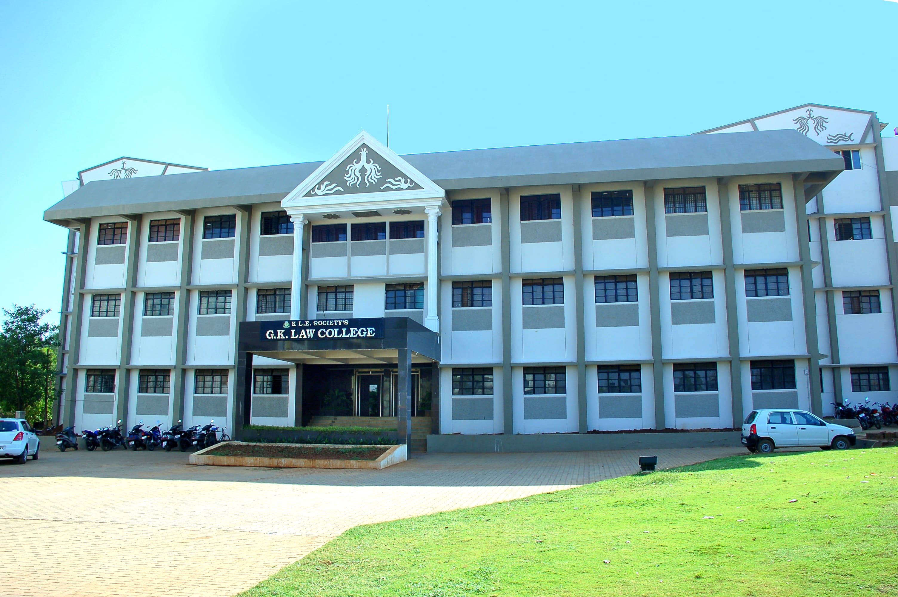 KLE Societys Gurusiddappa Kotambri Law College Cover