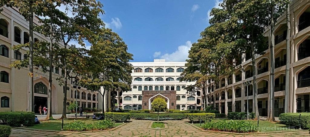 Al- Ameen College of Pharmacy Cover