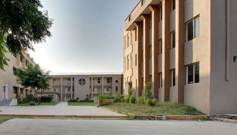 Arihant School of Pharmacy and BioResearch Institute Cover
