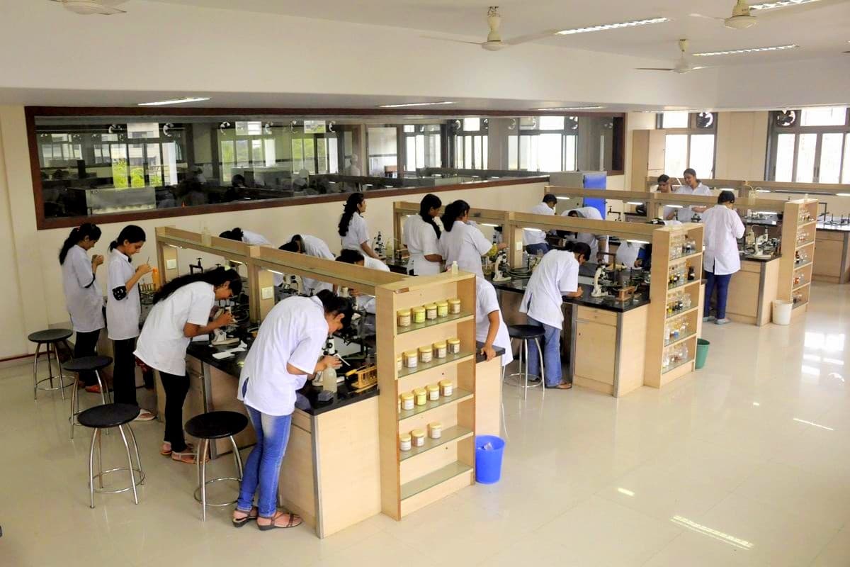 Dr. Bhanuben Nanavati College of Pharmacy Cover