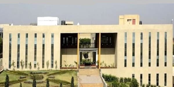Mahakal Institute Of Pharmaceutical Studies - [MIPS] Cover