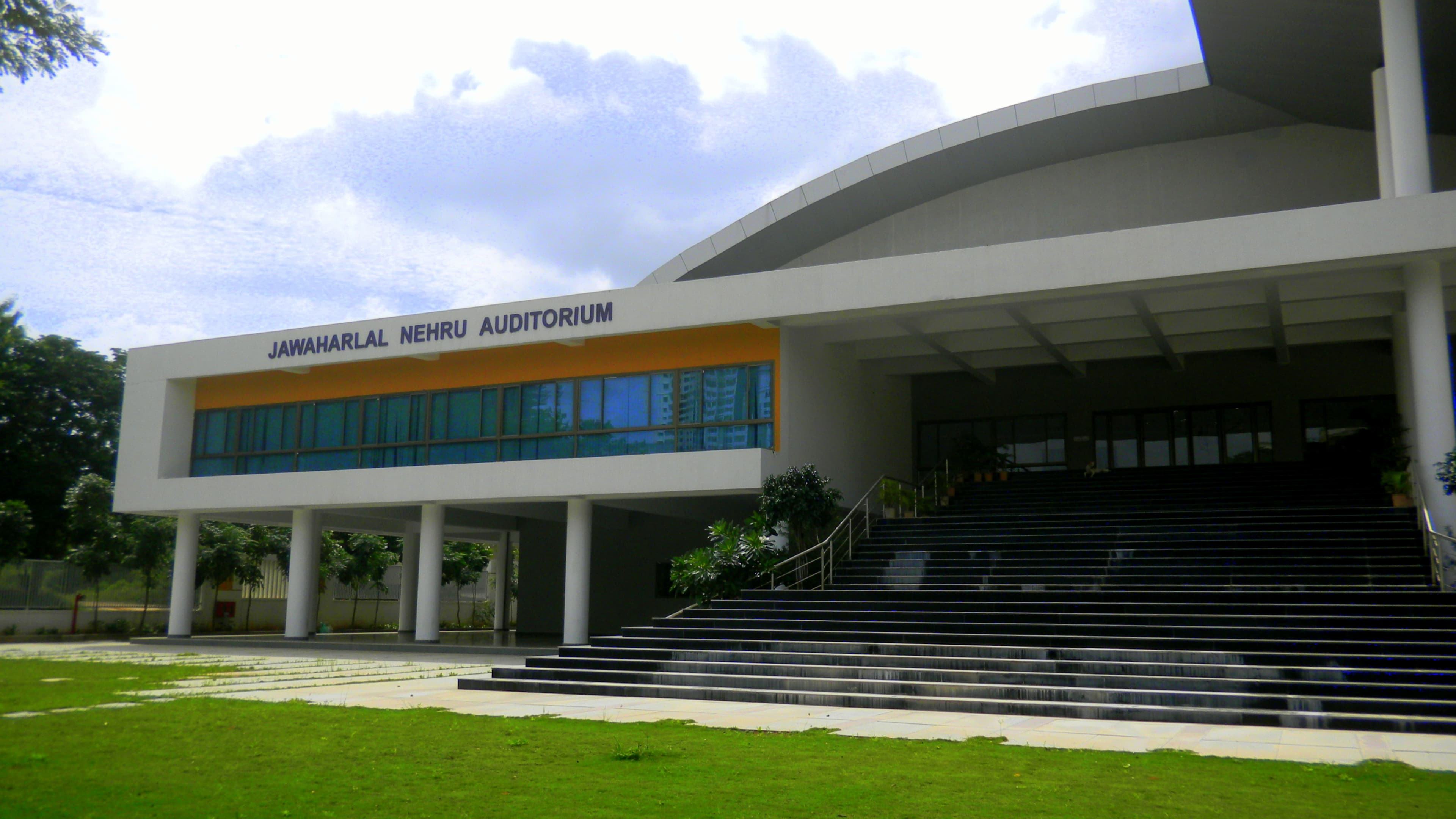 Pulla Reddy Institute of Pharmacy Cover