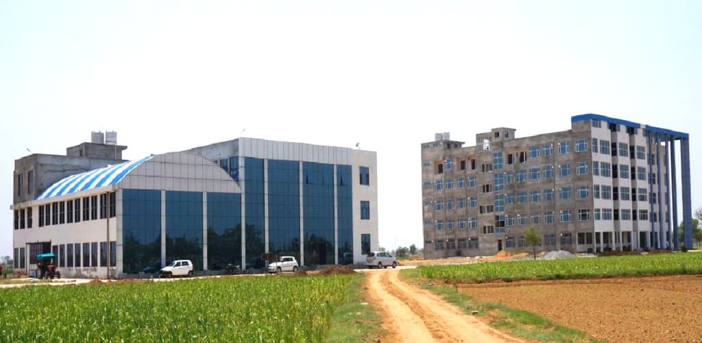 International Institute of Veterinary Education & Research - [IIVR] Cover