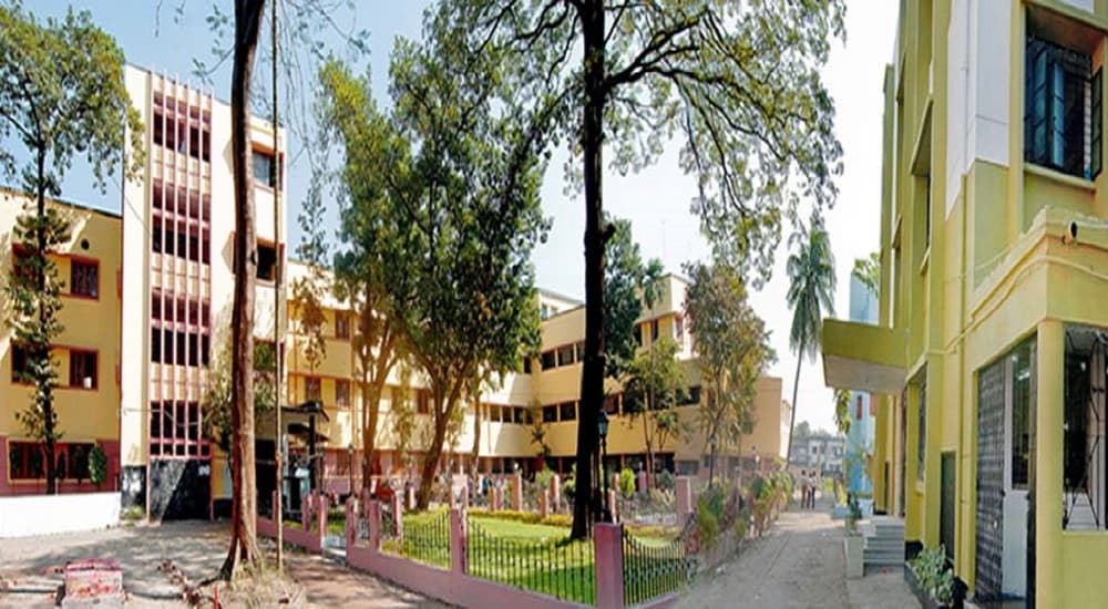 Vivekananda College Cover