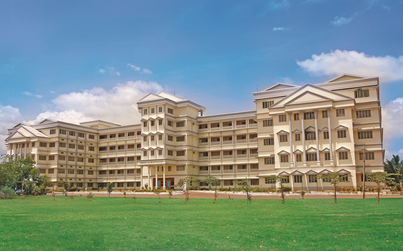 Pushpagiri College of Pharmacy Perumthuruthy Cover