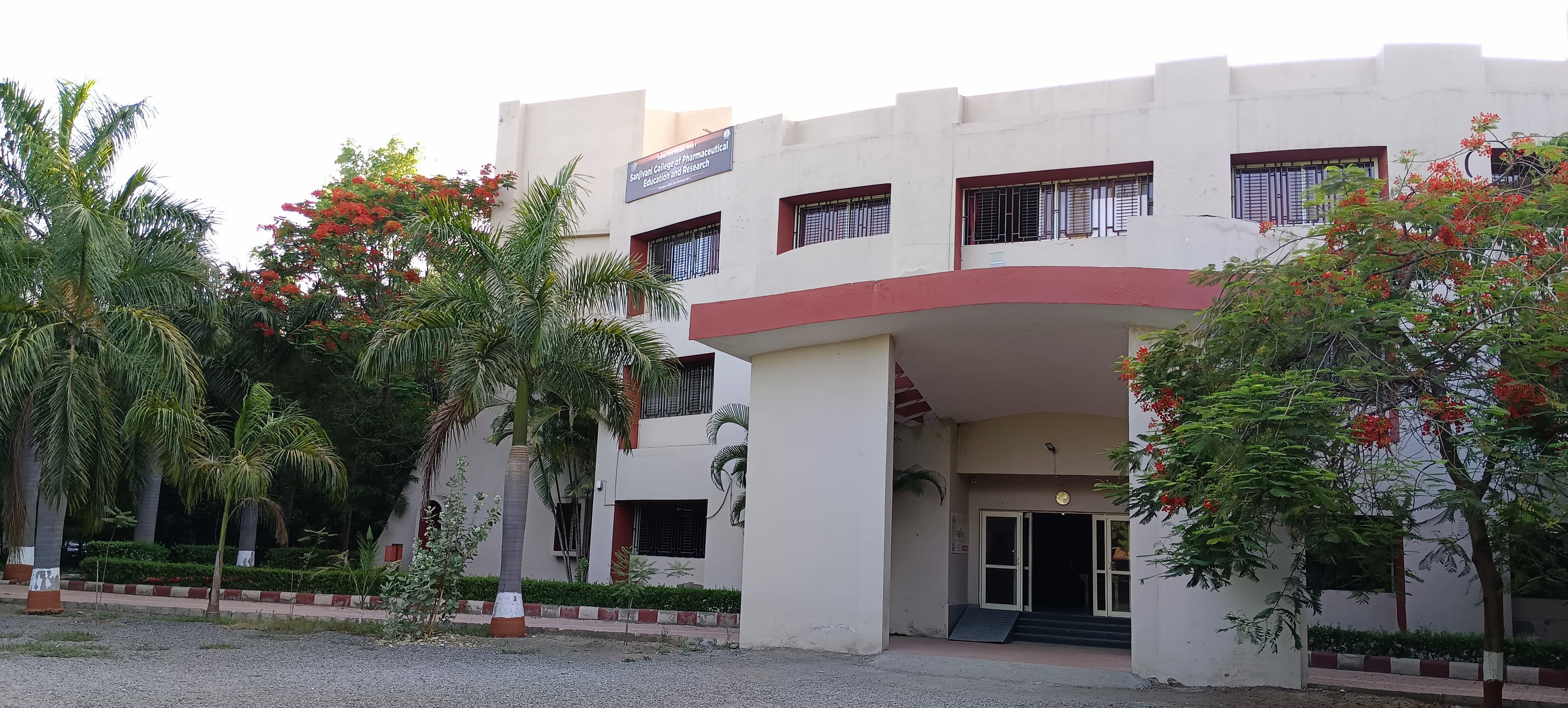 Sanjivani College of Pharmaceutical Education & Research Cover