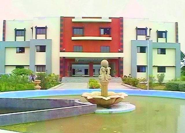 KB Raval College of Pharmacy Cover