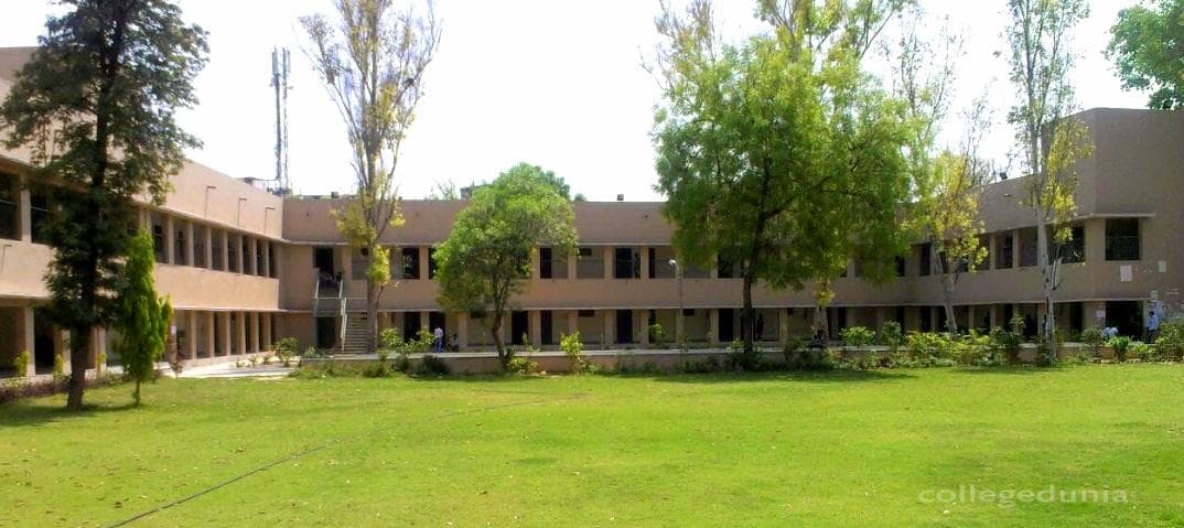 Sri  Aurobindo College (Evening) Cover