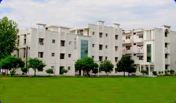 Himachal Institute of Pharmacy Cover
