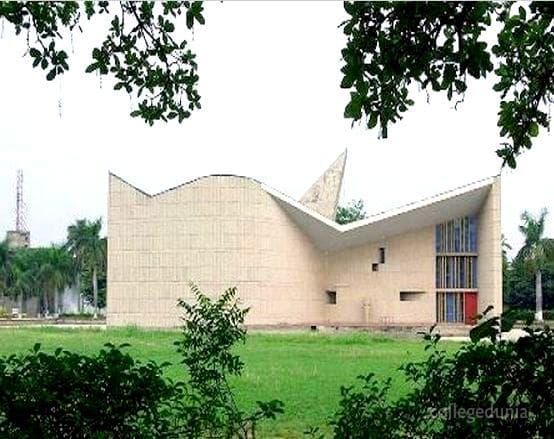 University Institute of Pharmaceutical Sciences - [UIPS] Cover