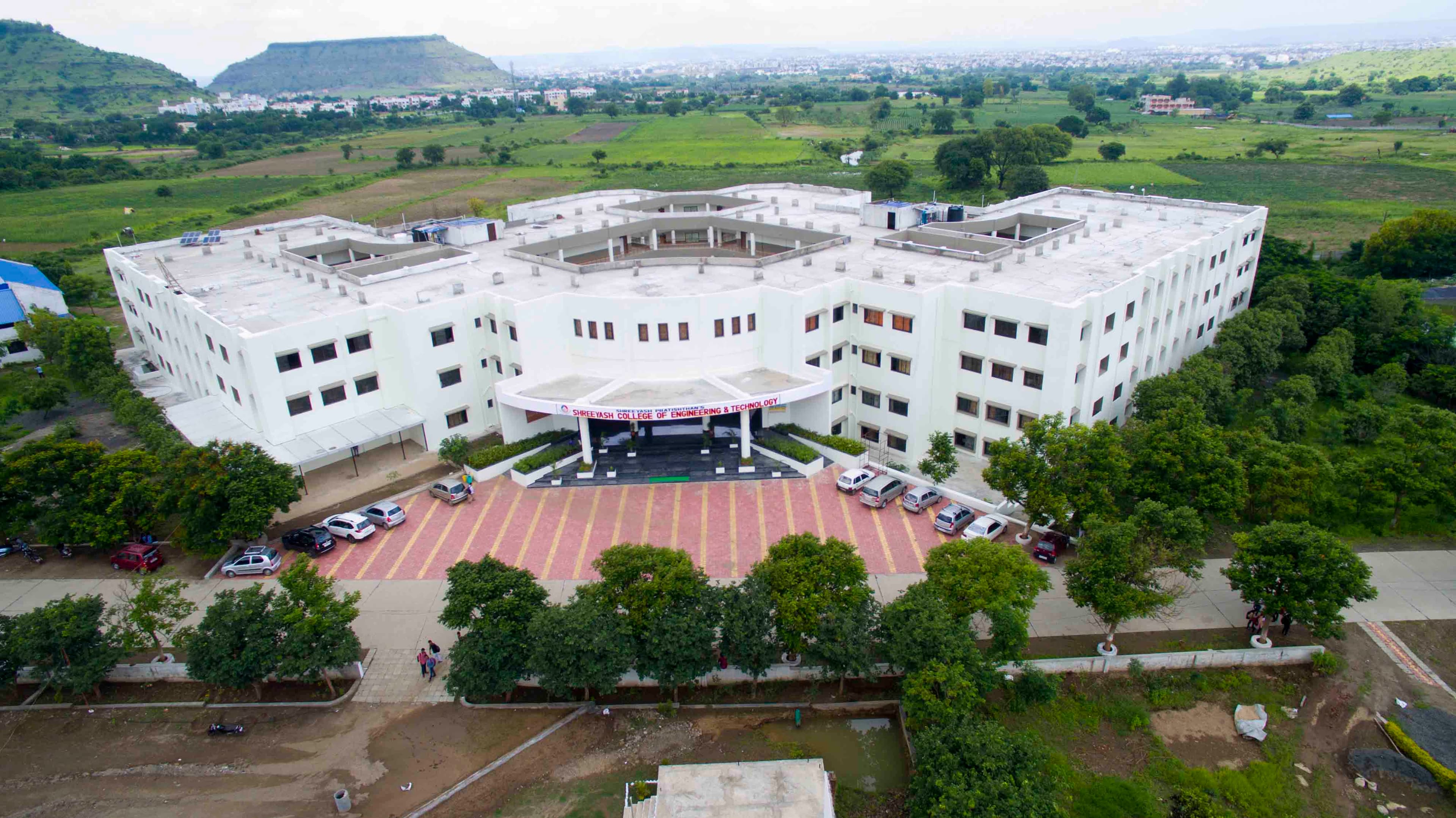 Shreeyash Institute Of Pharmacy