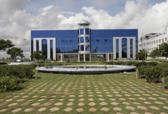 Jeppiaar Engineering College Cover