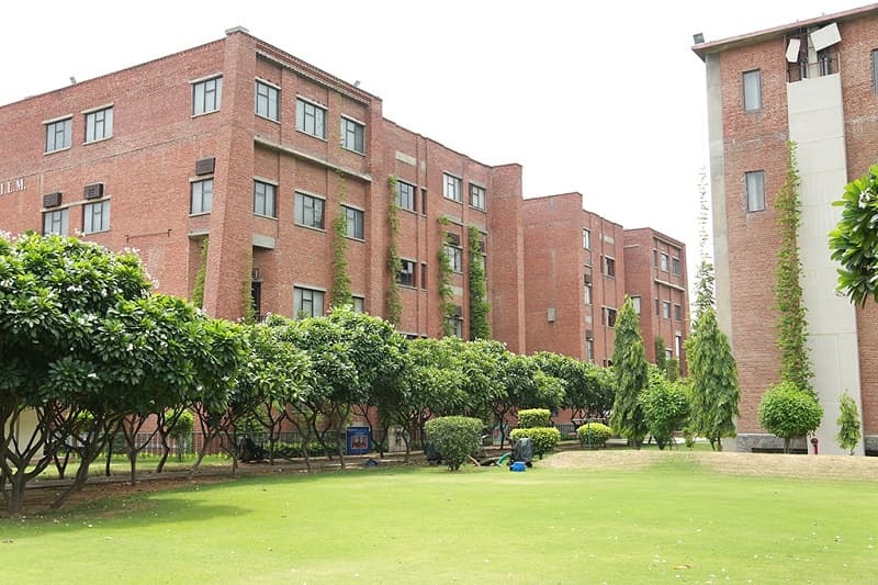 IILM University Cover